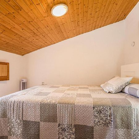 Awesome Home In Riells I Viabrea With Wifi Breda Екстериор снимка