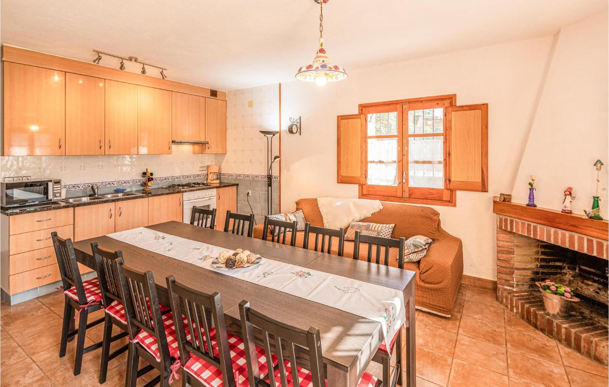 Awesome Home In Riells I Viabrea With Wifi Breda Екстериор снимка