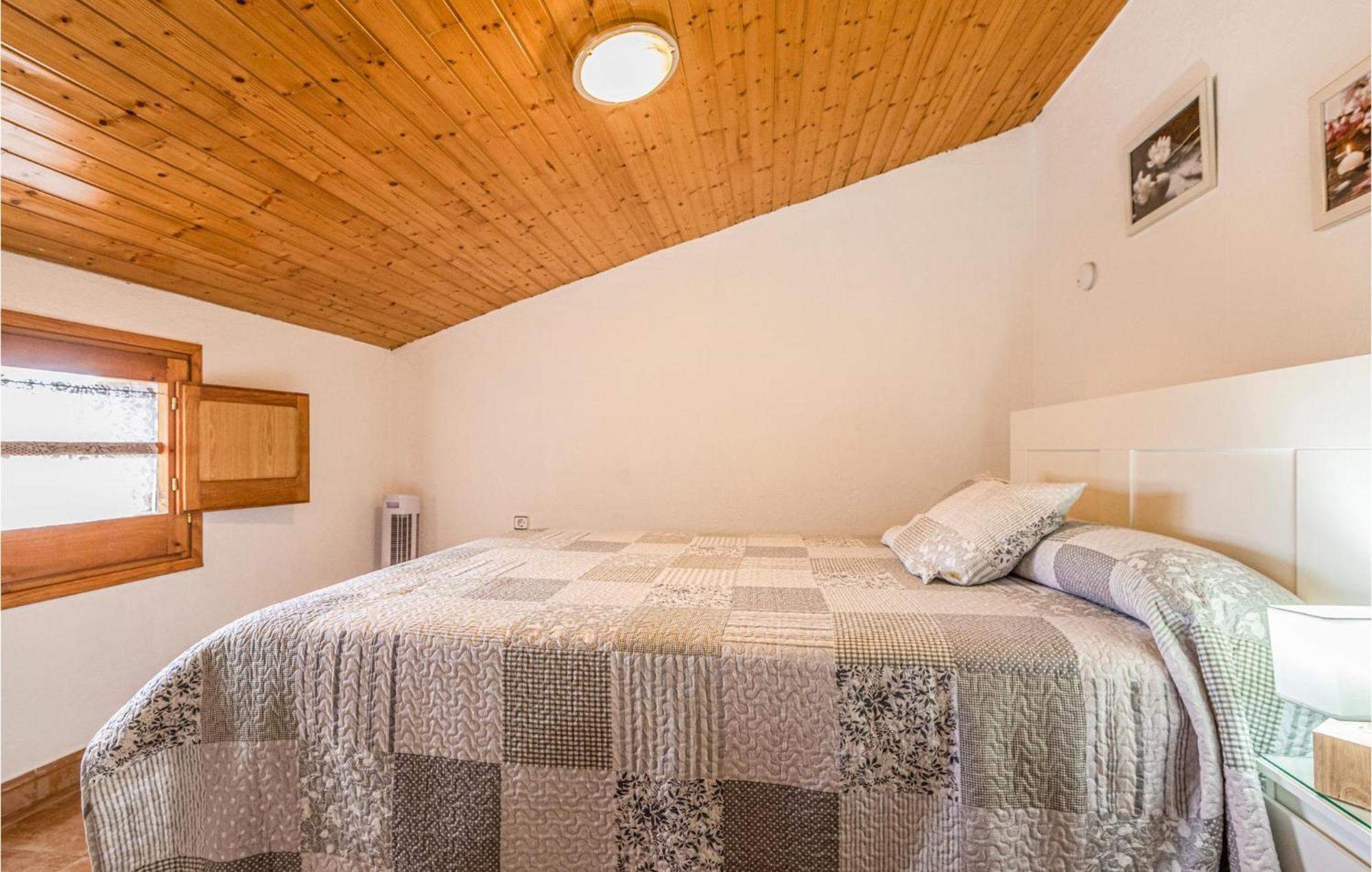 Awesome Home In Riells I Viabrea With Wifi Breda Екстериор снимка